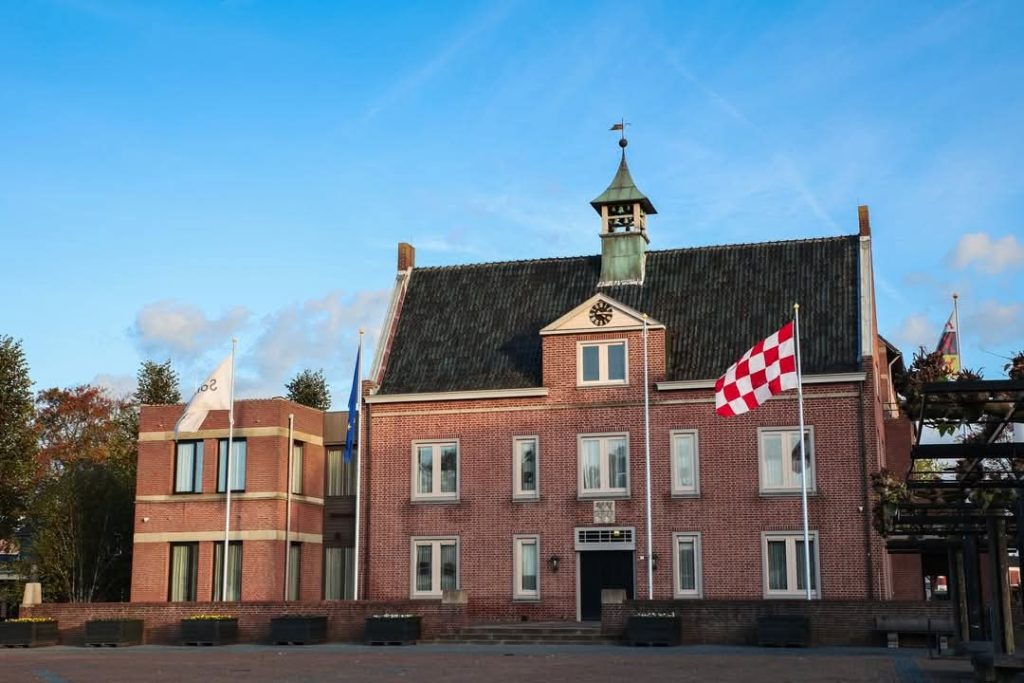 Gemeentehuis Someren op maandagavond dicht tijdens bouwvak