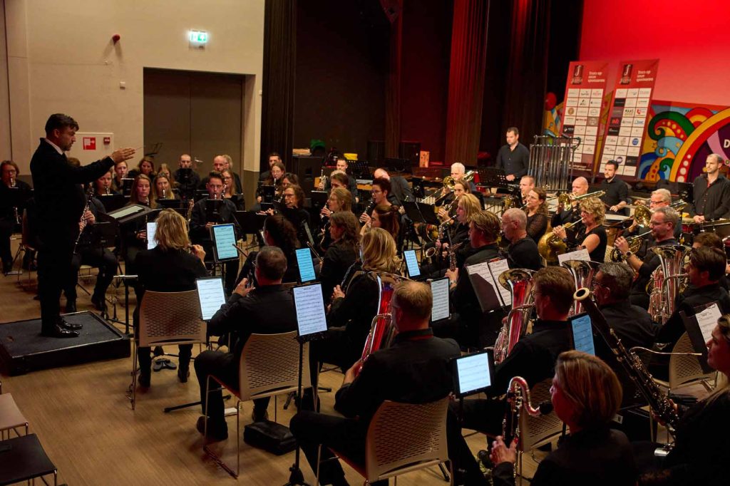 Concert harmonieorkest Juliana met fanfareorkest Sint Cecilia uit Zijtaart