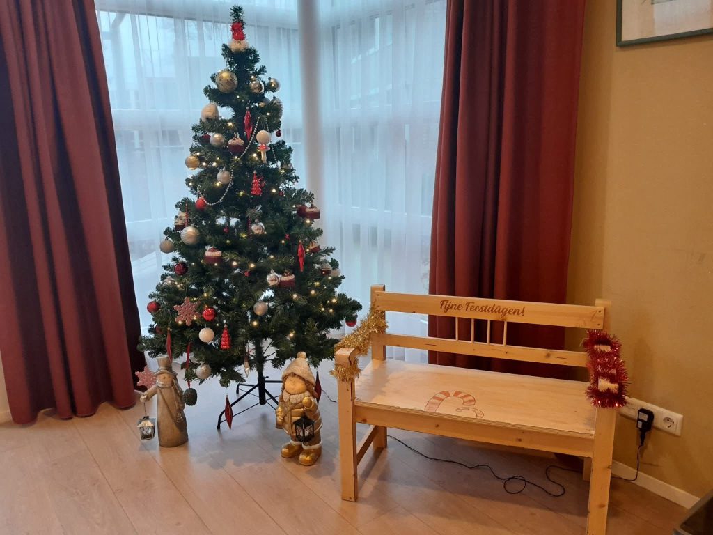 Leerlingen Varendonck Someren op bezoek bij de Zorgboog