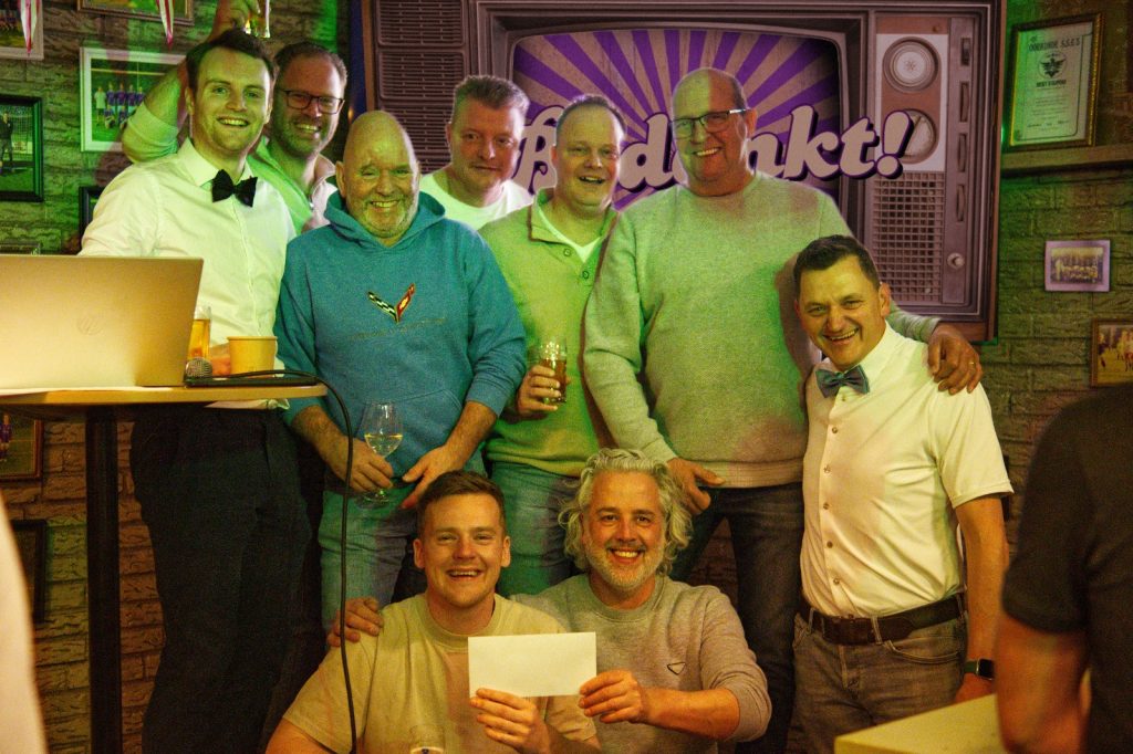 DC Wa’s Lig wint Grote SSE Pubquiz na zinderende ontknoping