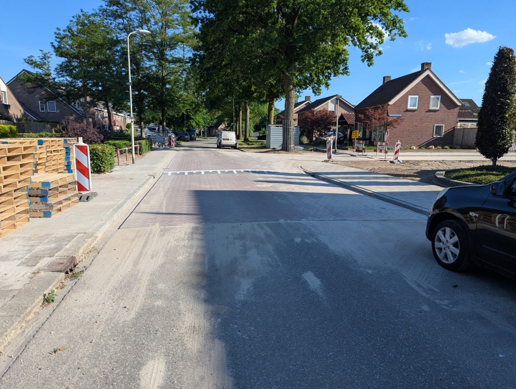 Van den Eijndelaan weer open voor verkeer