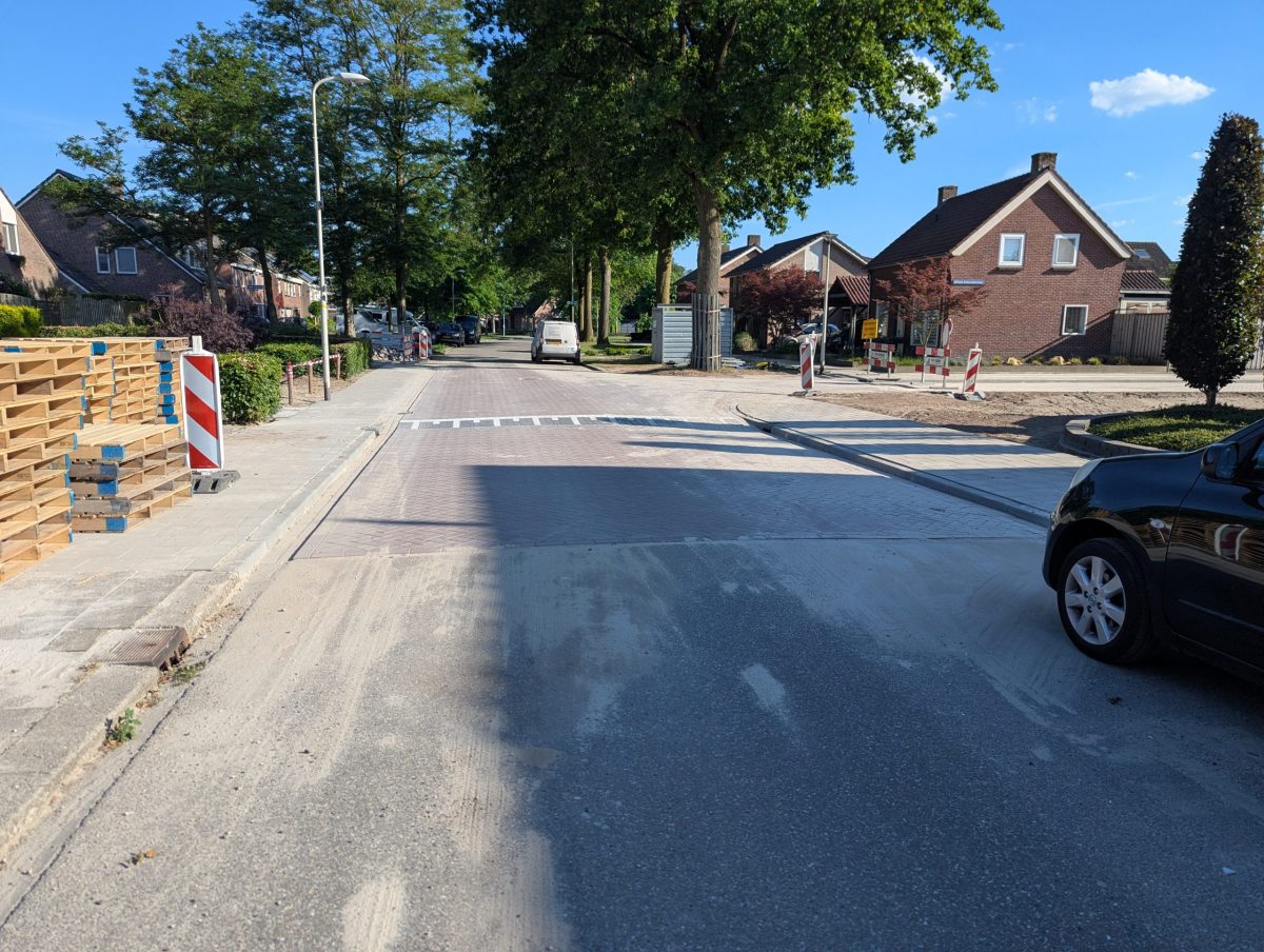 Van den Eijndelaan weer open voor verkeer
